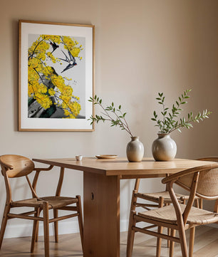 Representación artística de golondrinas entre flores amarillas vibrantes