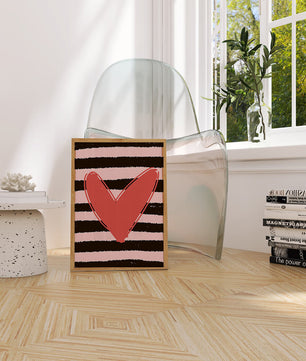 Heart on Striped Background: Modern Decorative Art - Mi tienda