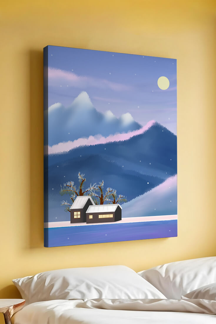 Paysage de montagne enneigée avec des maisons et des arbres sous la lumière de la lune