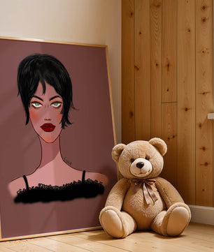 Illustration einer Frau mit kurzen schwarzen Haaren und auffälligem Make-up auf braunem Hintergrund