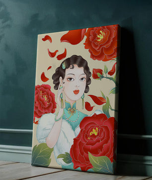 Mujer elegante rodeada de vibrantes flores y pétalos rojos