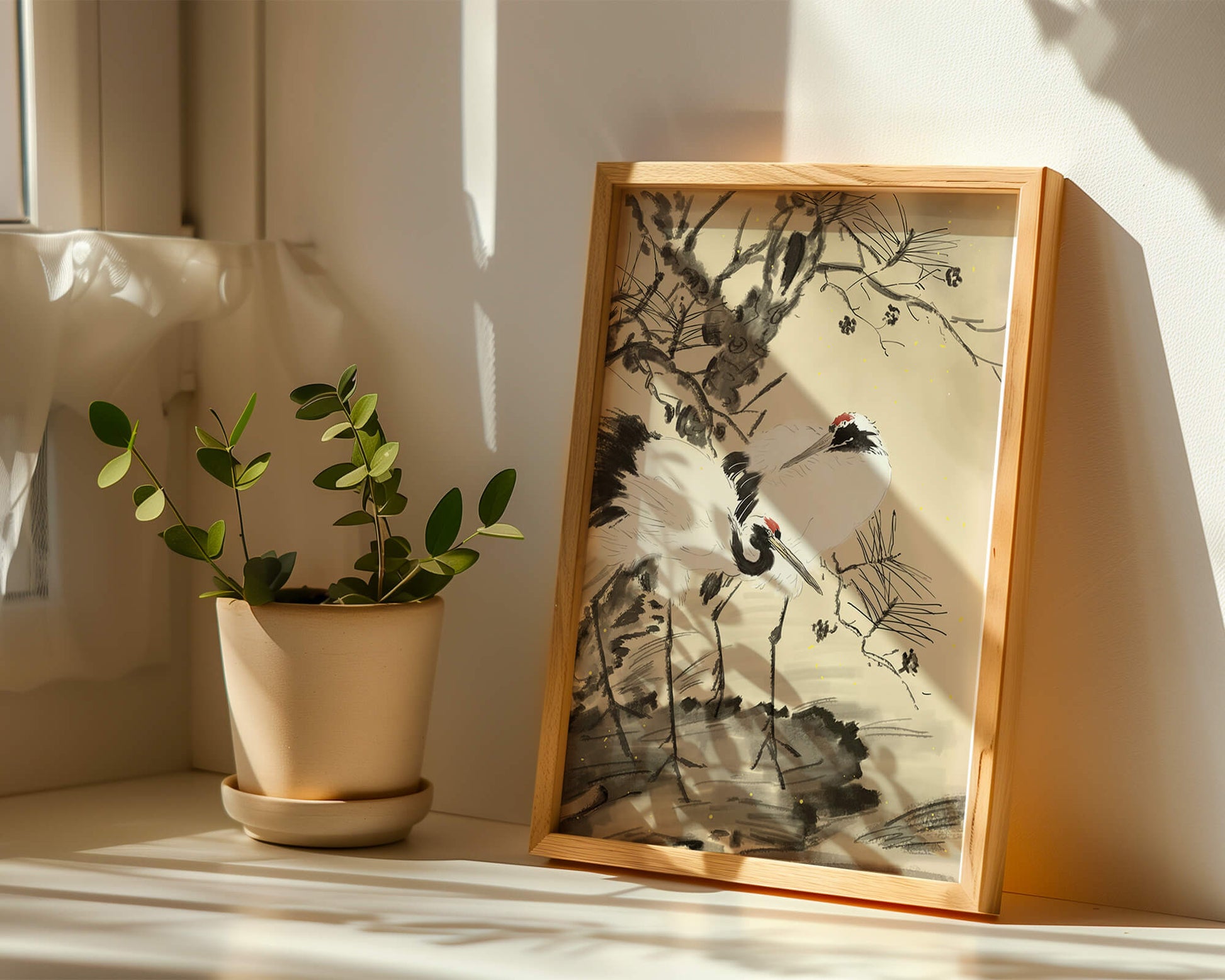Pintura tradicional japonesa de grullas con pino y detalles dorados