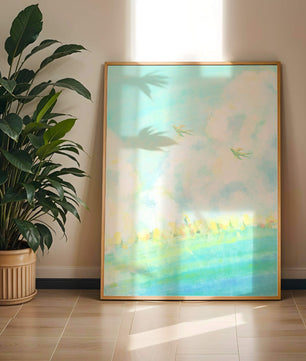 Ruhiger Himmel mit Vögeln, die an einem sonnigen Tag zwischen flauschigen Wolken schweben