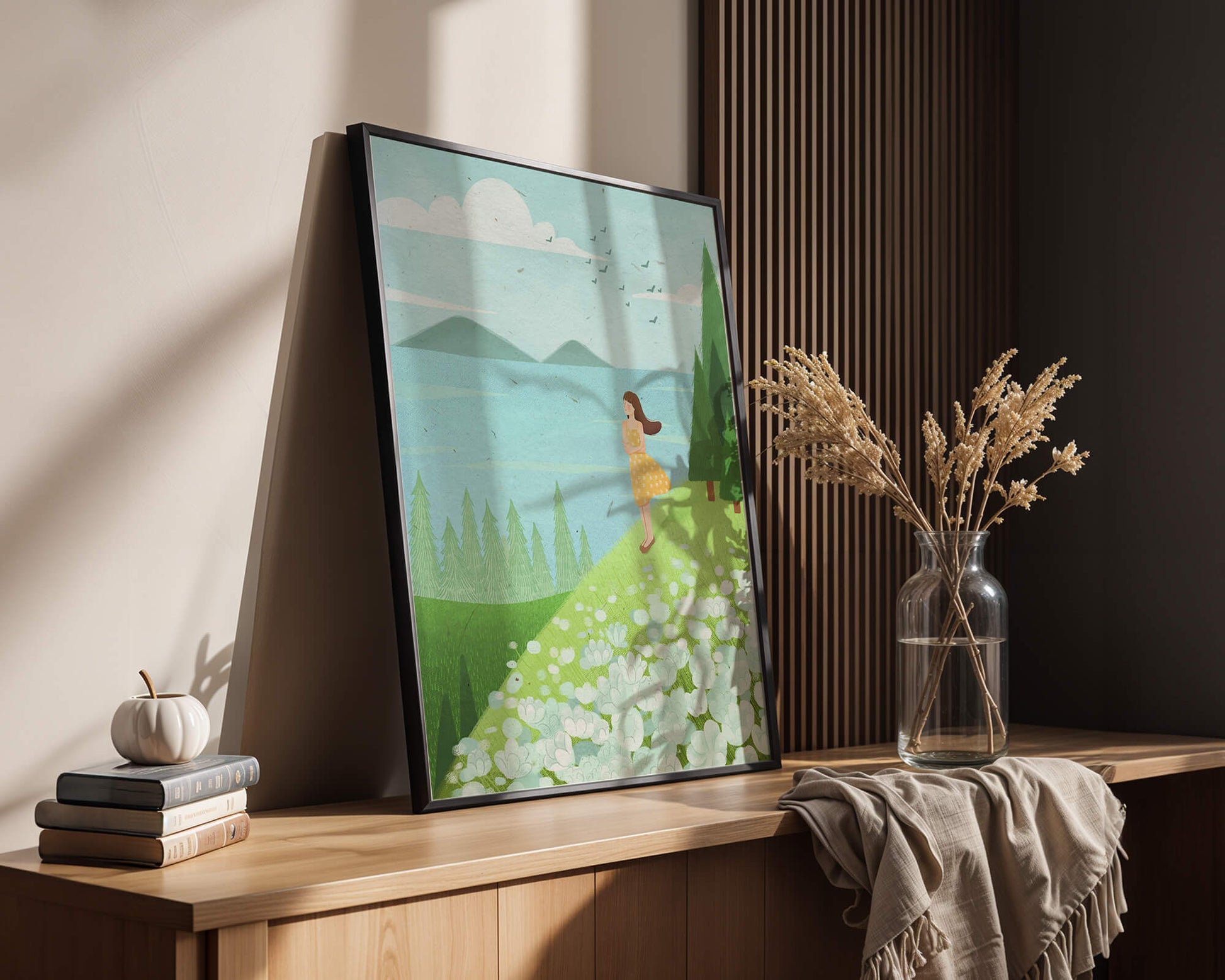 Mujer en vestido amarillo en la ladera con flores y árboles