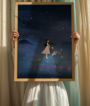 Niña en vestido blanco mirando al cielo estrellado