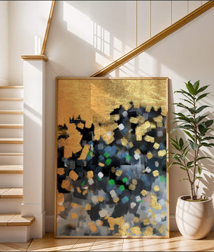 Arte abstracto con dorado y pinceladas coloridas