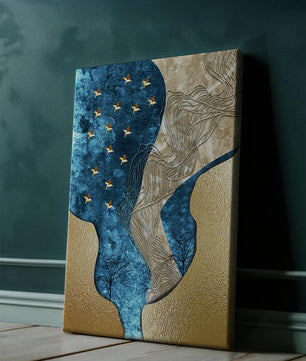 Paisaje texturizado abstracto con elementos dorados y azules