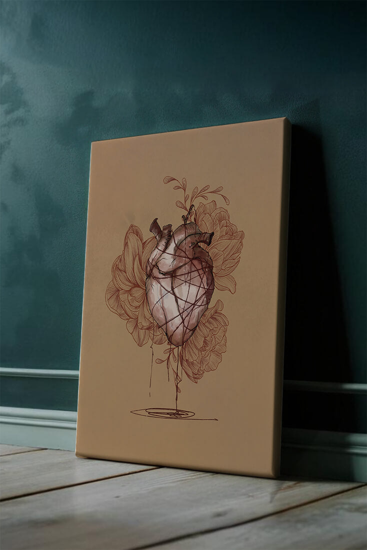 Ilustración detallada de un corazón anatómico con elementos florales sobre un fondo beige.