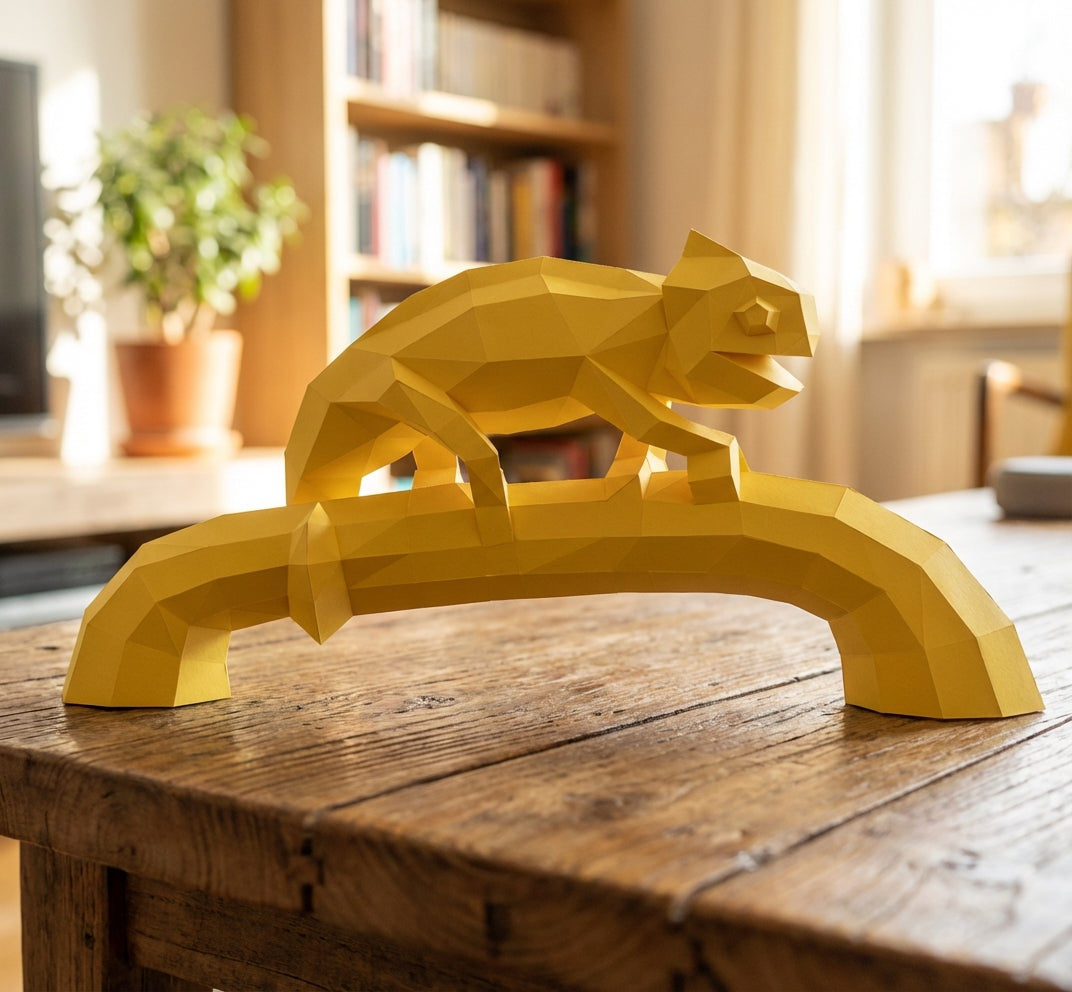 Geometric chameleon papercraft on stick, 3D DIY sculpture kit, 44x9x21 cm, modern animal decor for desk or workspace - Mi tienda