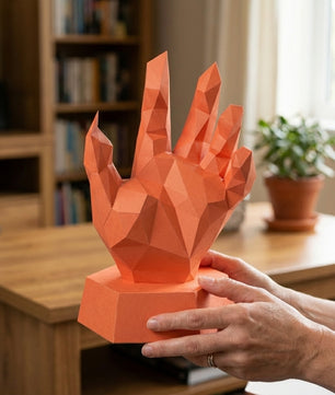 Papercraft hand on stand 3D polygonal paper figure for assembly 40x26x20, 59 parts – DIY craft jewelry holder, sculptural cardboard hand for modern decor - Mi tienda