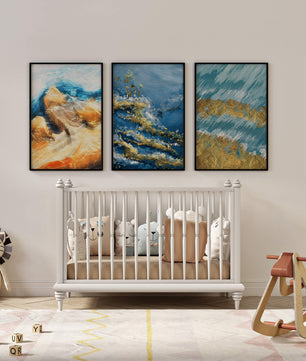 Ensemble de tableaux abstraits avec textures dorées au style moderne