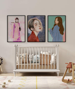 Tríptico de retratos femeninos en estilo moderno