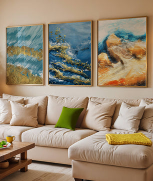 Ensemble de tableaux abstraits avec textures dorées au style moderne