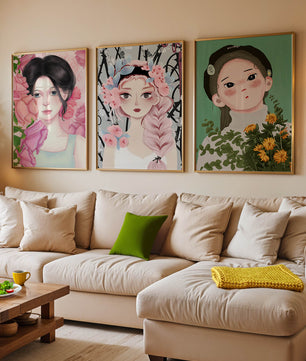 Illustrations de femmes avec des fleurs sur fond clair
