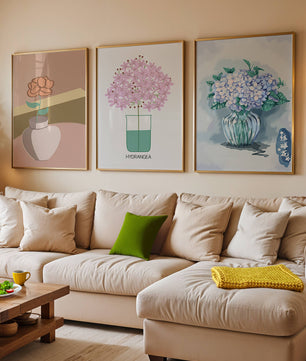 Conjunto De Impresiones Artísticas Con Flores En Marcos De Madera