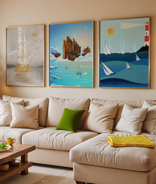 Triptyque de paysages marins avec bateaux et phare