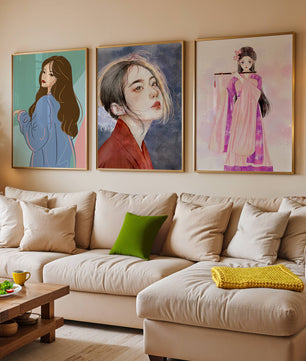 Tríptico de retratos femeninos en estilo moderno