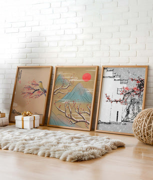 Tríptico Estilo Japonés con Pájaro, Paisaje de Montañas y Árbol en Flor