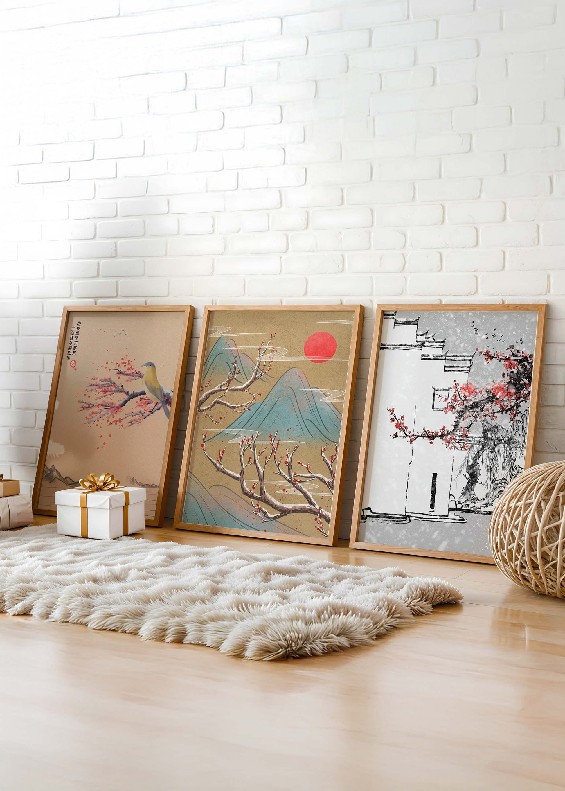 Tríptico Estilo Japonés con Pájaro, Paisaje de Montañas y Árbol en Flor