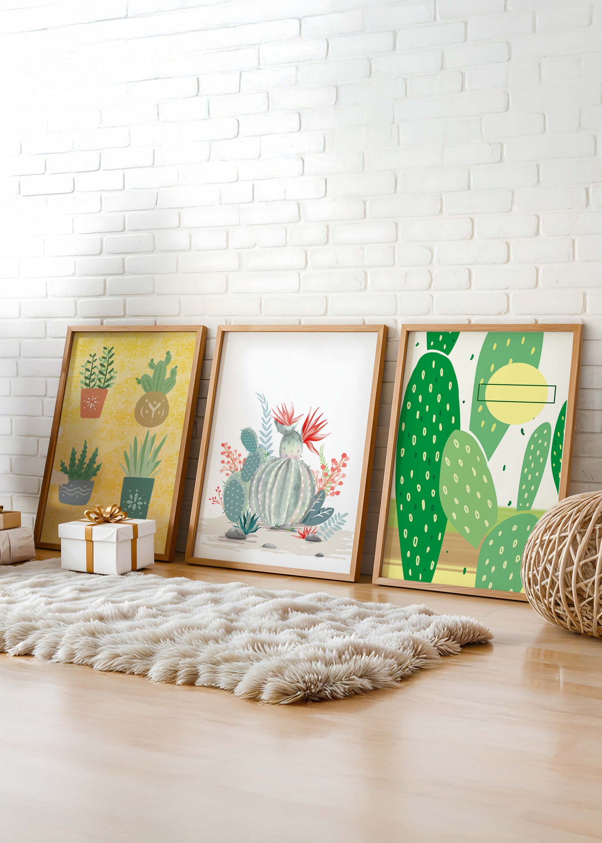 Conjunto de Ilustraciones de Cactus en Marcos de Madera en Pared Clara
