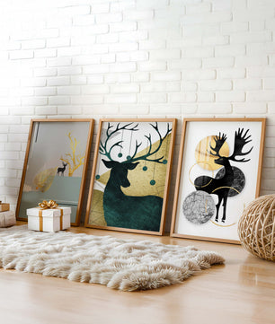 Ensemble de tableaux de cerfs avec des détails dorés