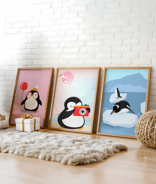 Ensemble de trois dessins de pingouins au style ludique et aux couleurs pastel