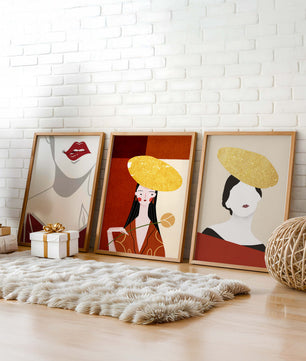 Triptyque moderne avec touches dorées et minimalisme