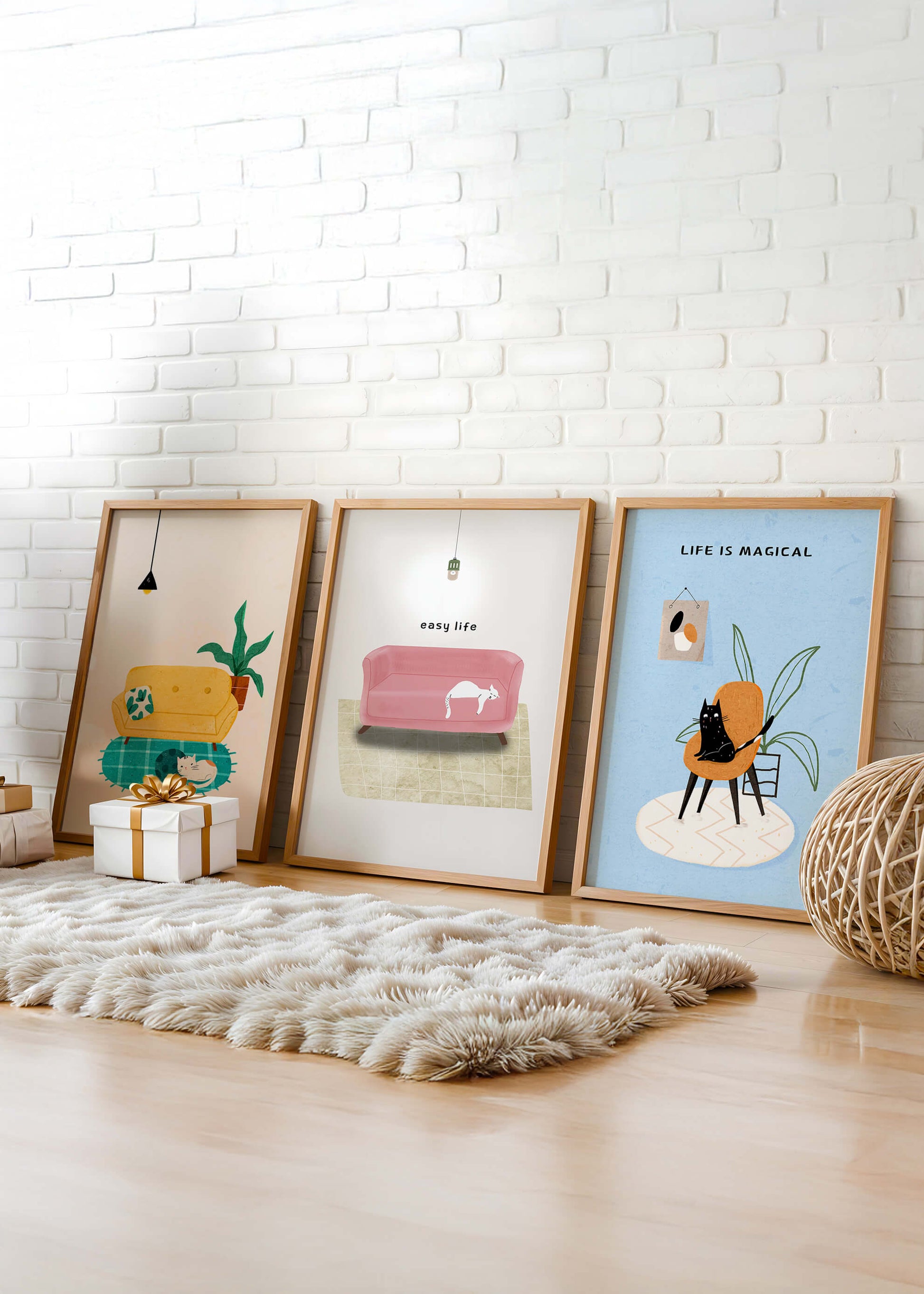 Imágenes minimalistas de gatos y muebles en marcos de madera