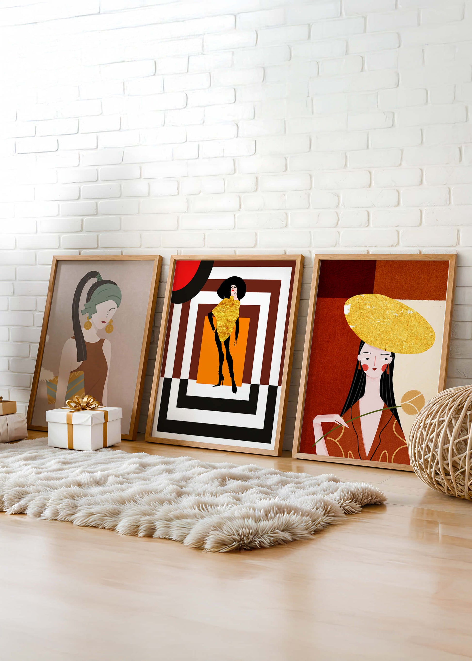 Conjunto De Ilustraciones Modernas Con Elementos Dorados En Pared Sin Marco