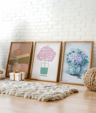 Conjunto De Impresiones Artísticas Con Flores En Marcos De Madera