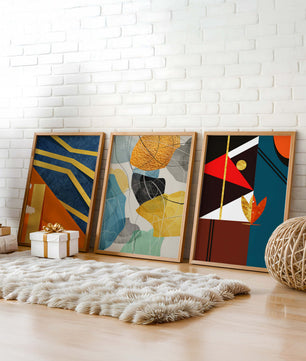 Conjunto De Tres Obras De Arte Geométrico Con Elementos Dorados Y Colores Vivos