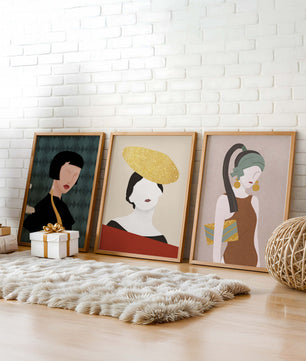 Trio de portraits modernes avec lignes douces et chapeaux exubérants