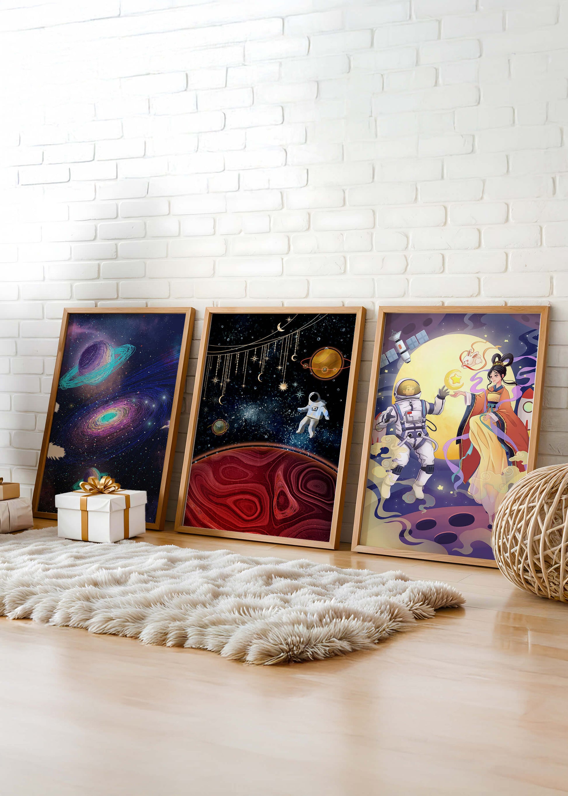 Tríptico De Arte Espacial Con Astronautas En Impresión De Alta Calidad