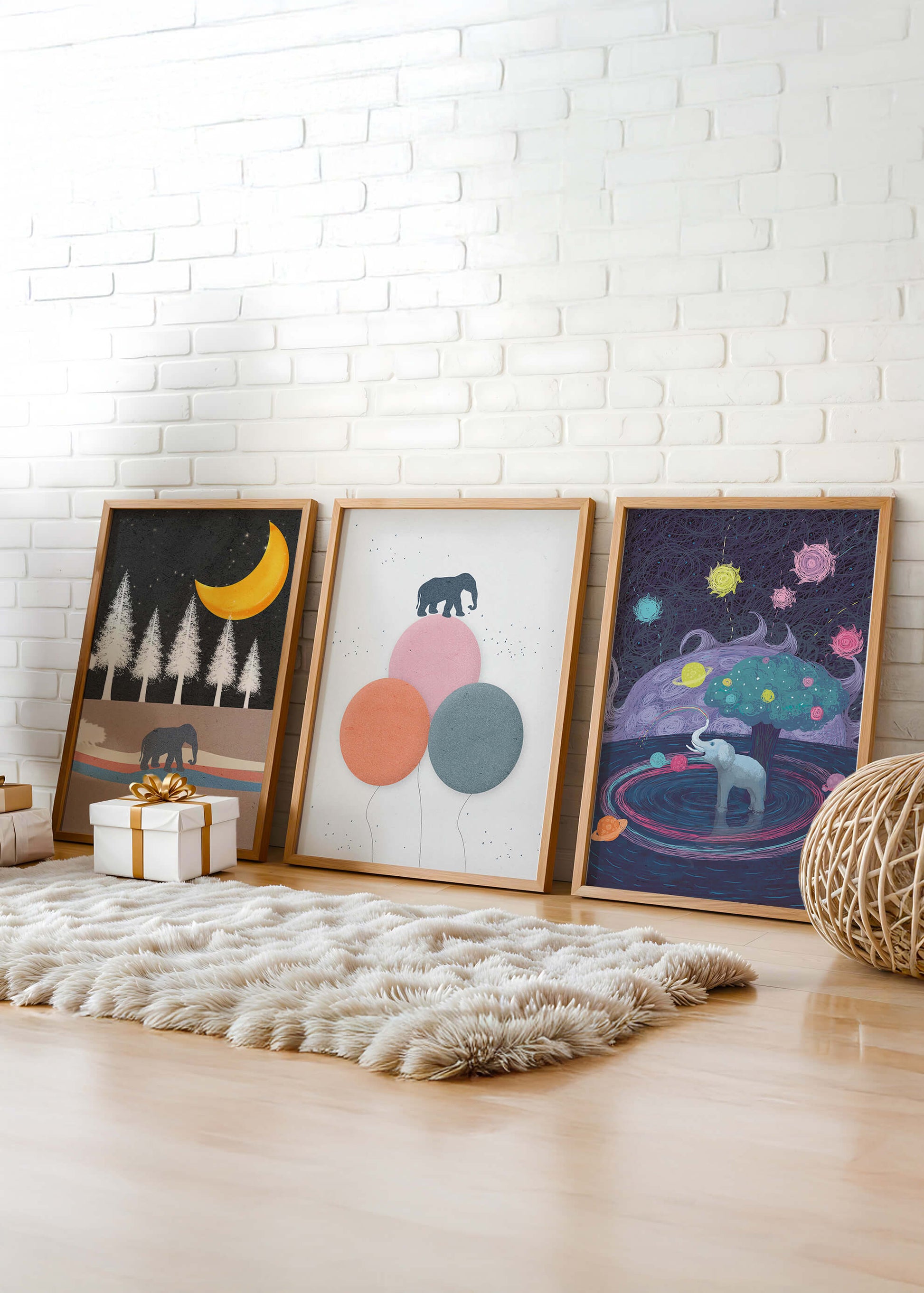 Tríptico de Ilustraciones con Motivos de Elefantes y Paisajes Fantásticos