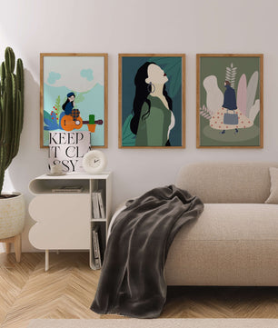Triptyque d’Illustrations Modernes avec Figures Féminines