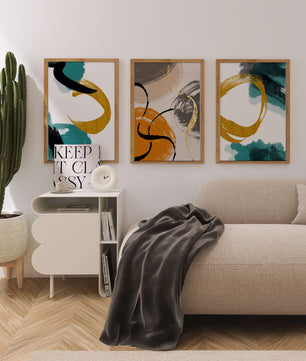 Art abstrait sur toiles avec des détails dorés