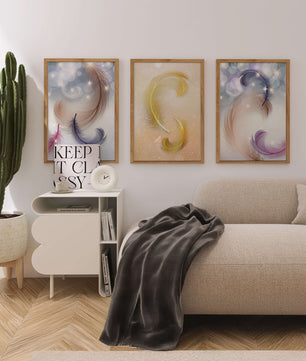 Art abstrait avec des plumes dans des tons pastel