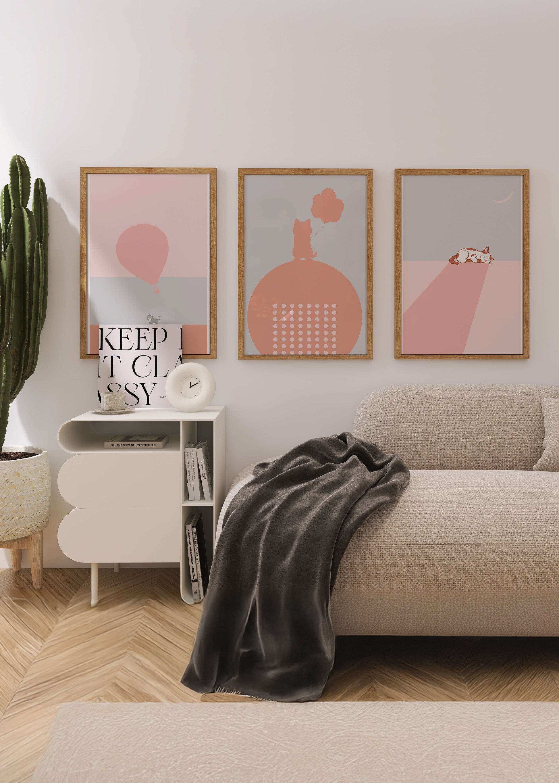 Triptyque minimaliste avec chats et ballon en ton rose
