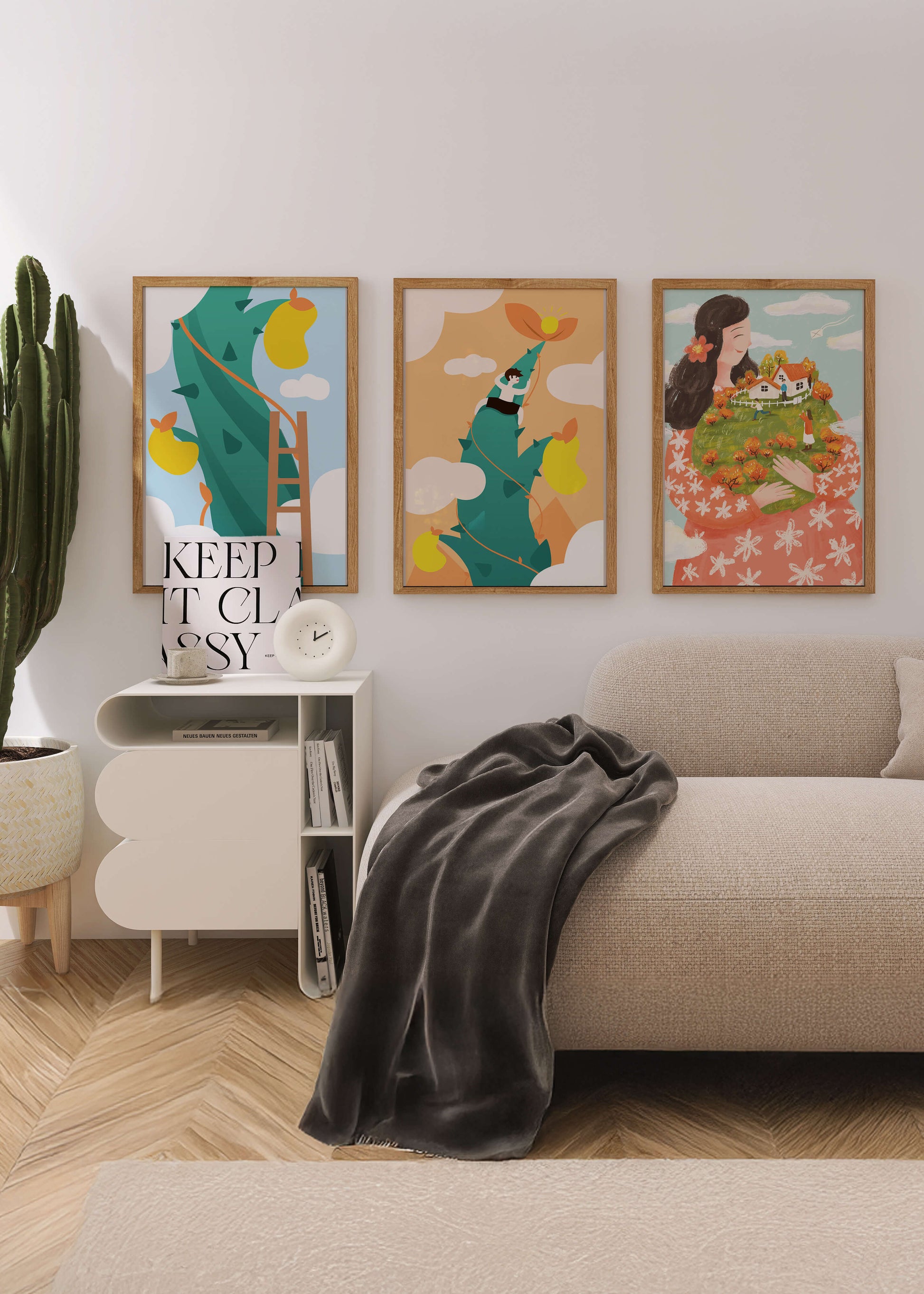 Ensemble de trois tableaux avec des illustrations colorées