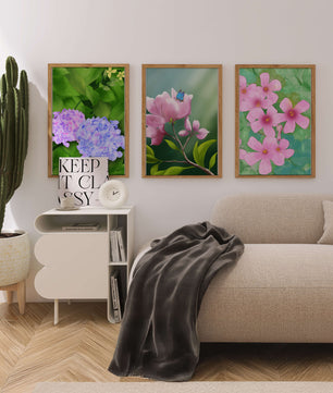 Ensemble de tableaux avec fleurs roses, papillon et hortensias