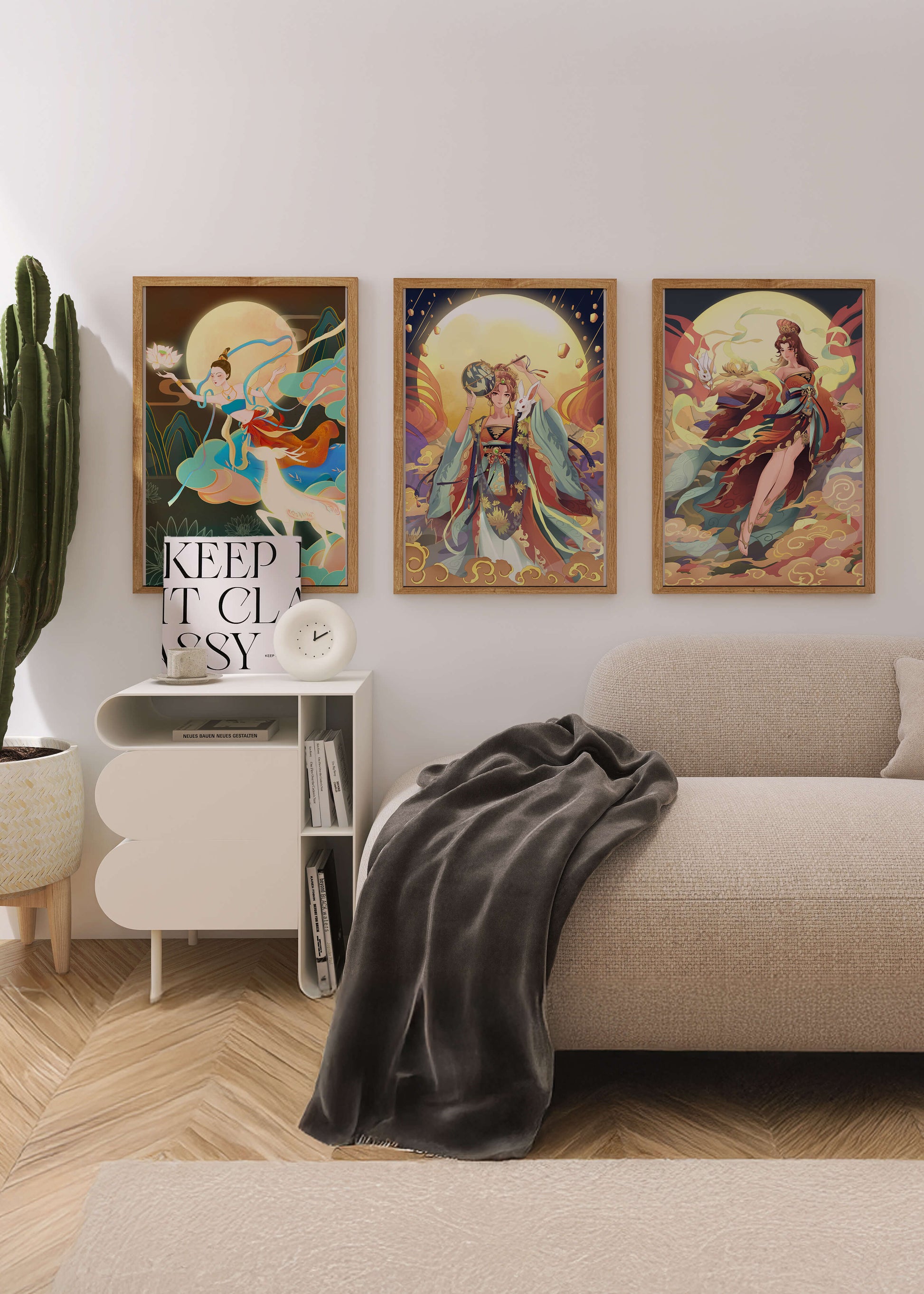 Ostasiatische Dekorative Kunst mit goldenen Elementen in einem Dreierset