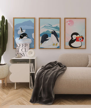 Affiche de pingouins sur plancher en bois
