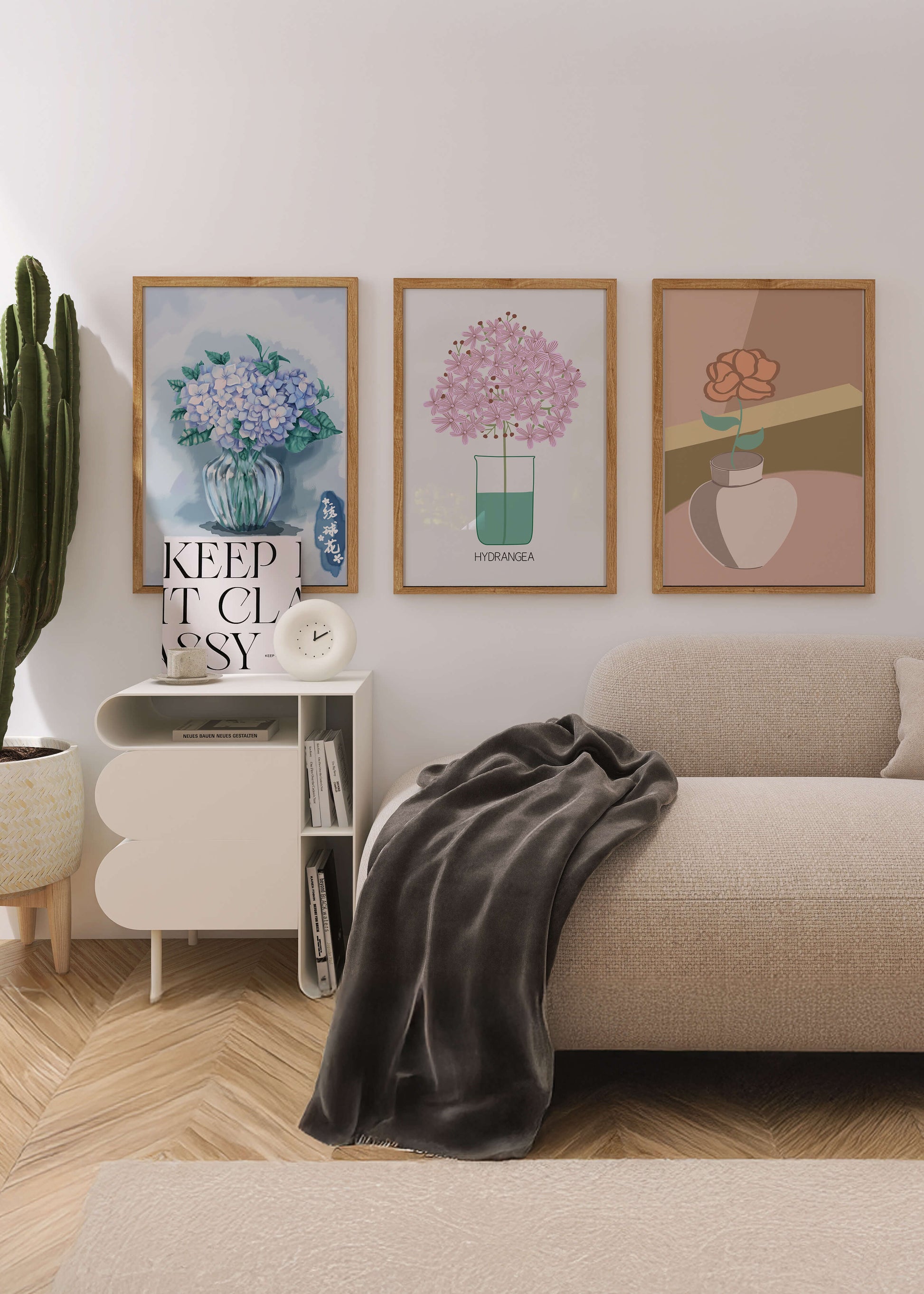 Conjunto De Impresiones Artísticas Con Flores En Marcos De Madera