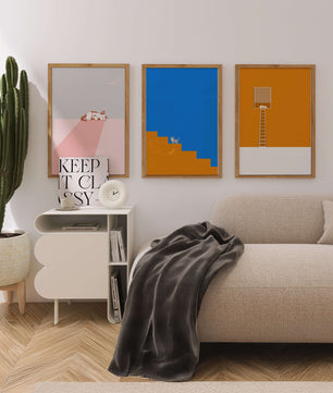 Ensemble de trois tableaux avec des figures géométriques et un chat