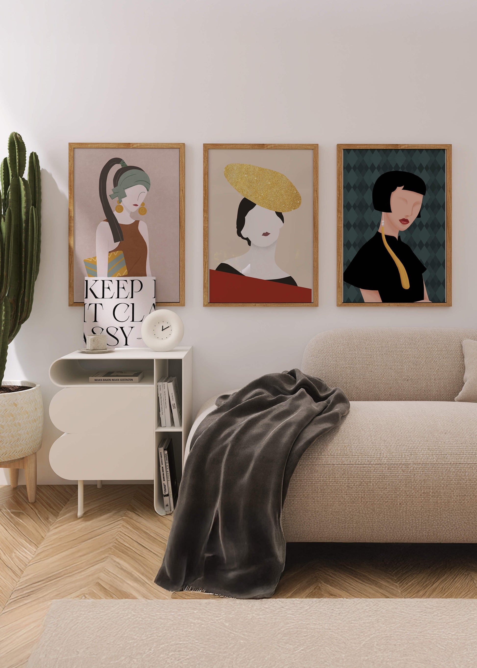 Trio de portraits modernes avec lignes douces et chapeaux exubérants