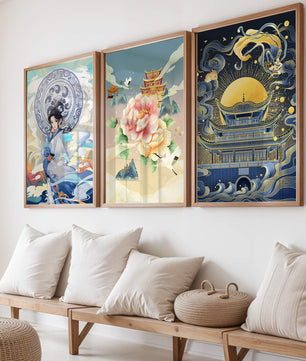 Triptyque d’Art Asiatique : Femme, Fleur et Pagode avec Éléments Dorés