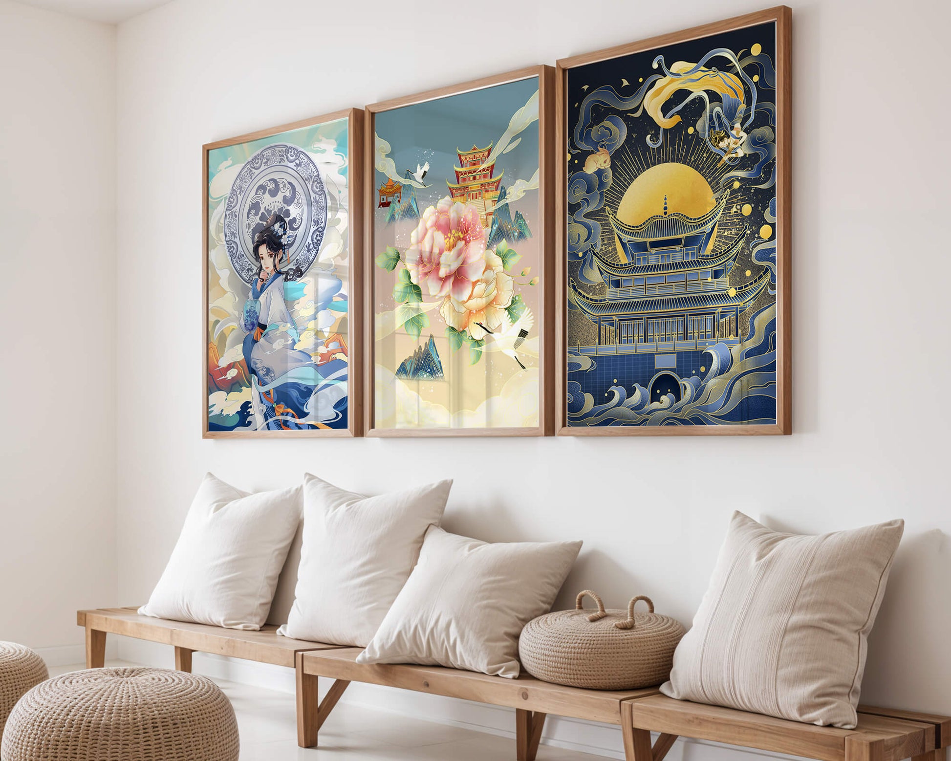 Triptyque d’Art Asiatique : Femme, Fleur et Pagode avec Éléments Dorés