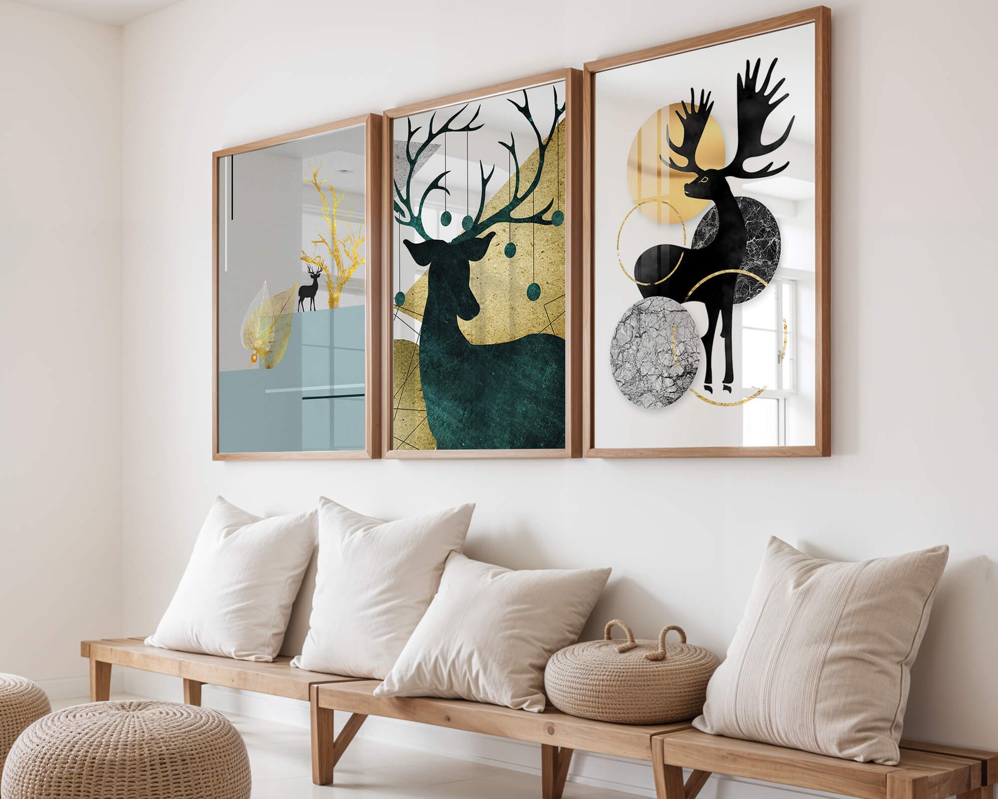 Ensemble de tableaux de cerfs avec des détails dorés
