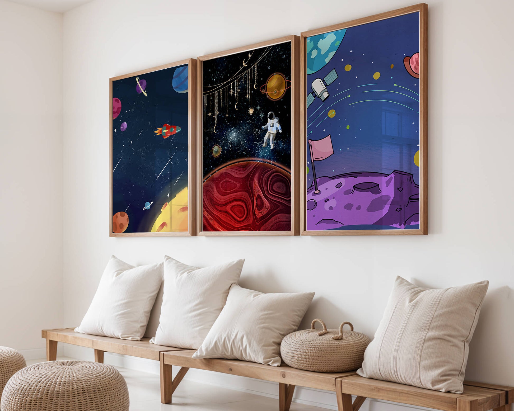 Ensemble d'Œuvres Modernes d'Espace avec Détails Dorés
