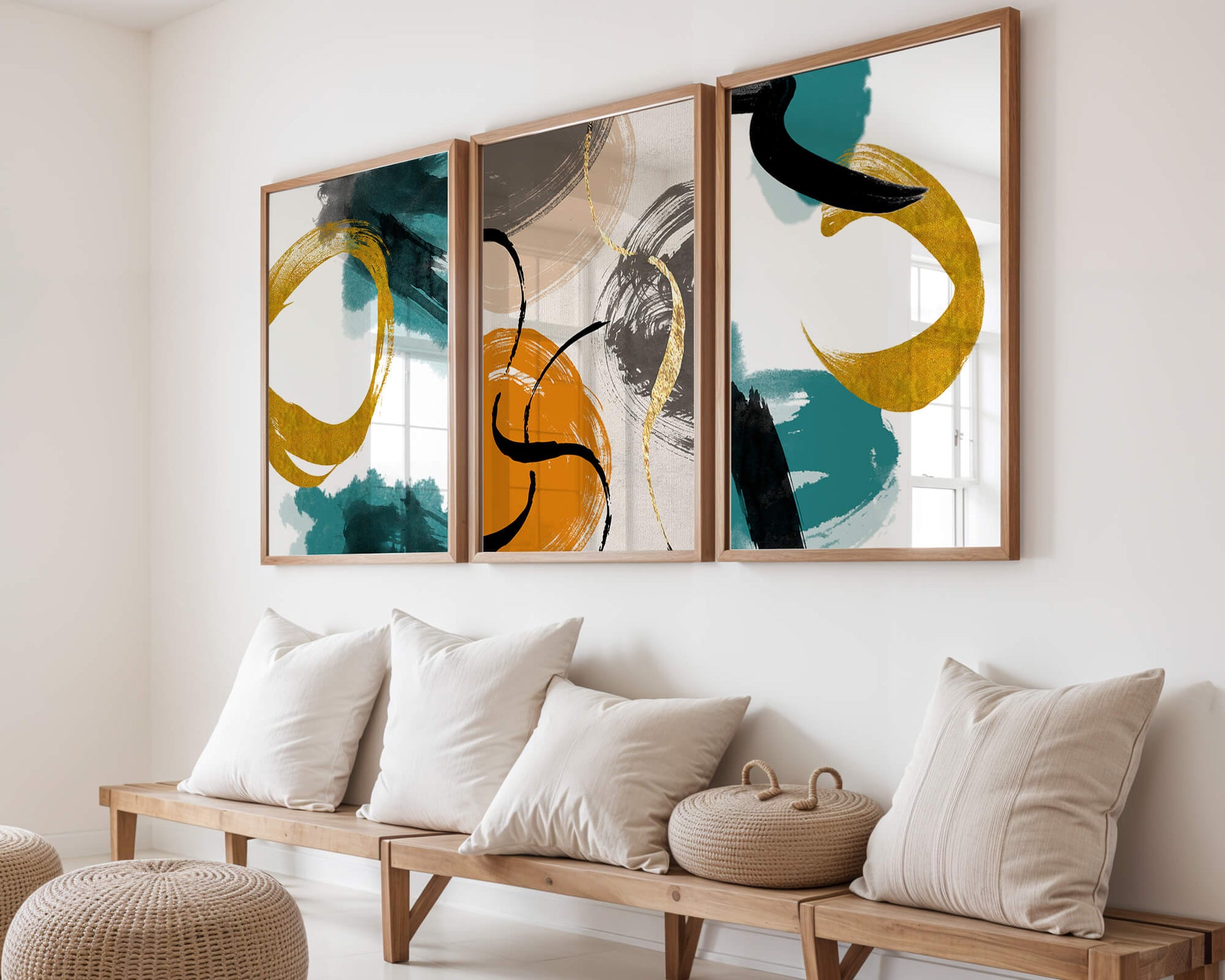 Arte Abstracto en Lienzos con Detalles Dorados